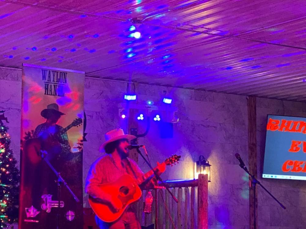 Irons Best Bear Lodge & Campground מראה חיצוני תמונה
