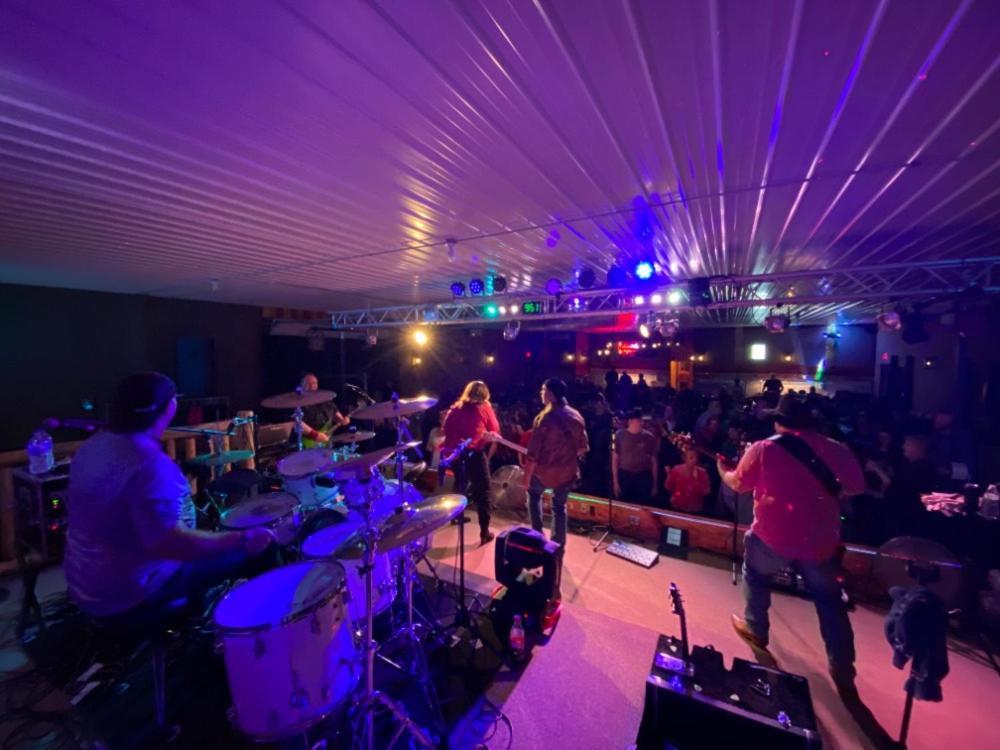 Irons Best Bear Lodge & Campground מראה חיצוני תמונה