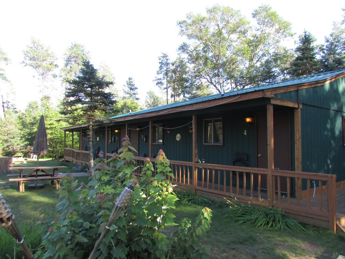 Irons Best Bear Lodge & Campground מראה חיצוני תמונה
