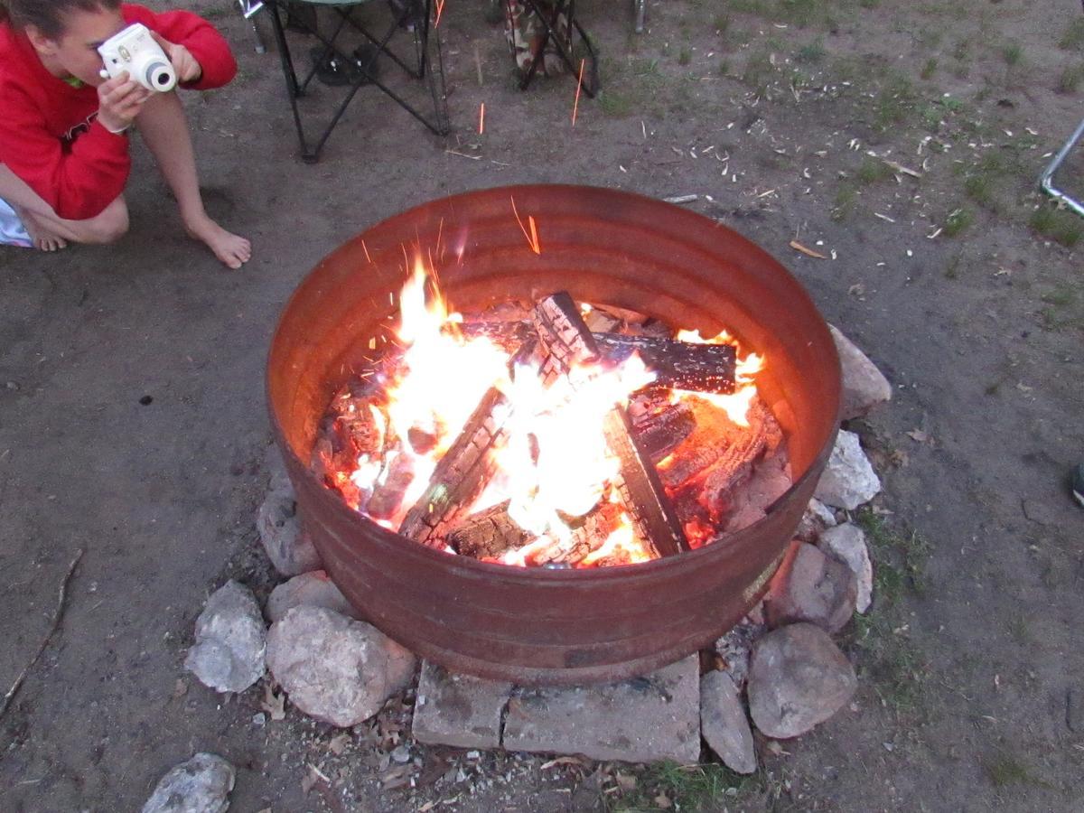 Irons Best Bear Lodge & Campground מראה חיצוני תמונה