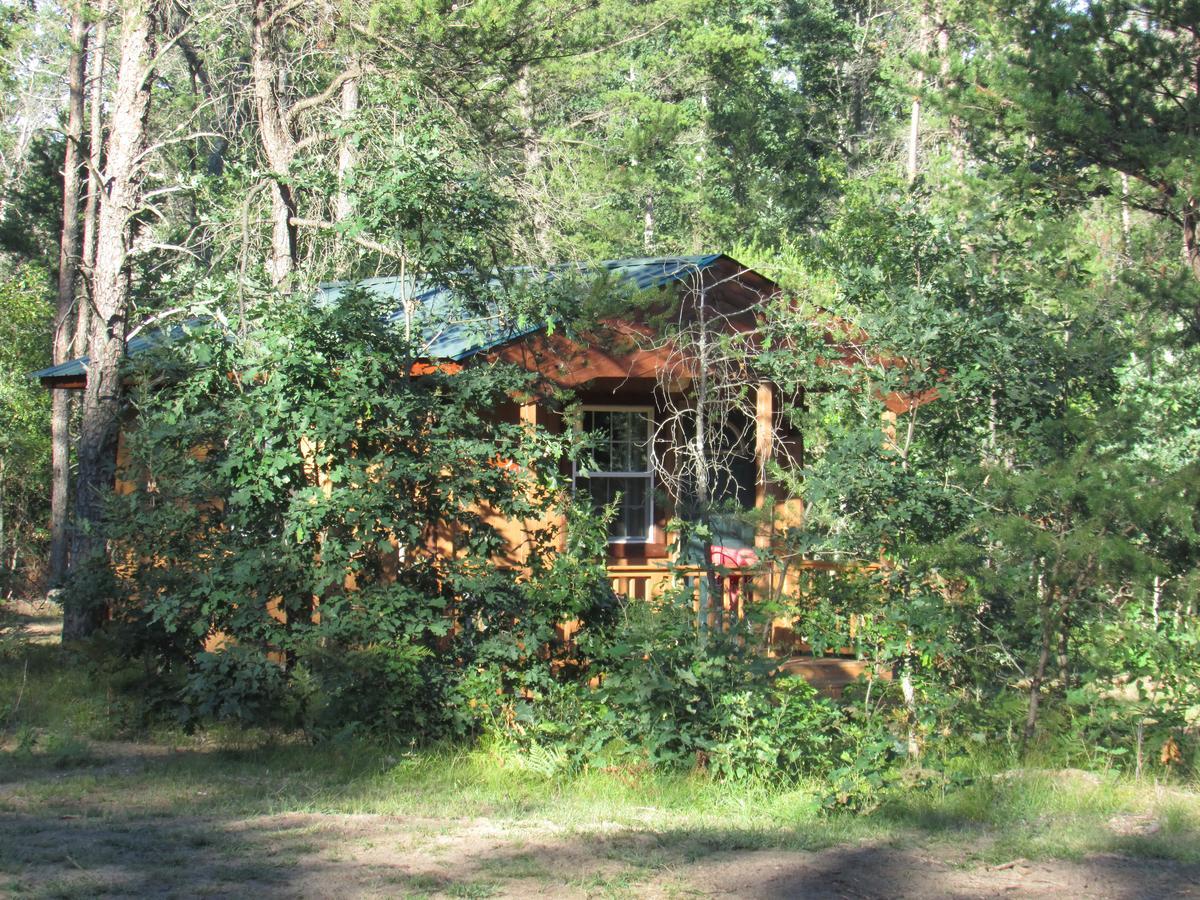 Irons Best Bear Lodge & Campground מראה חיצוני תמונה